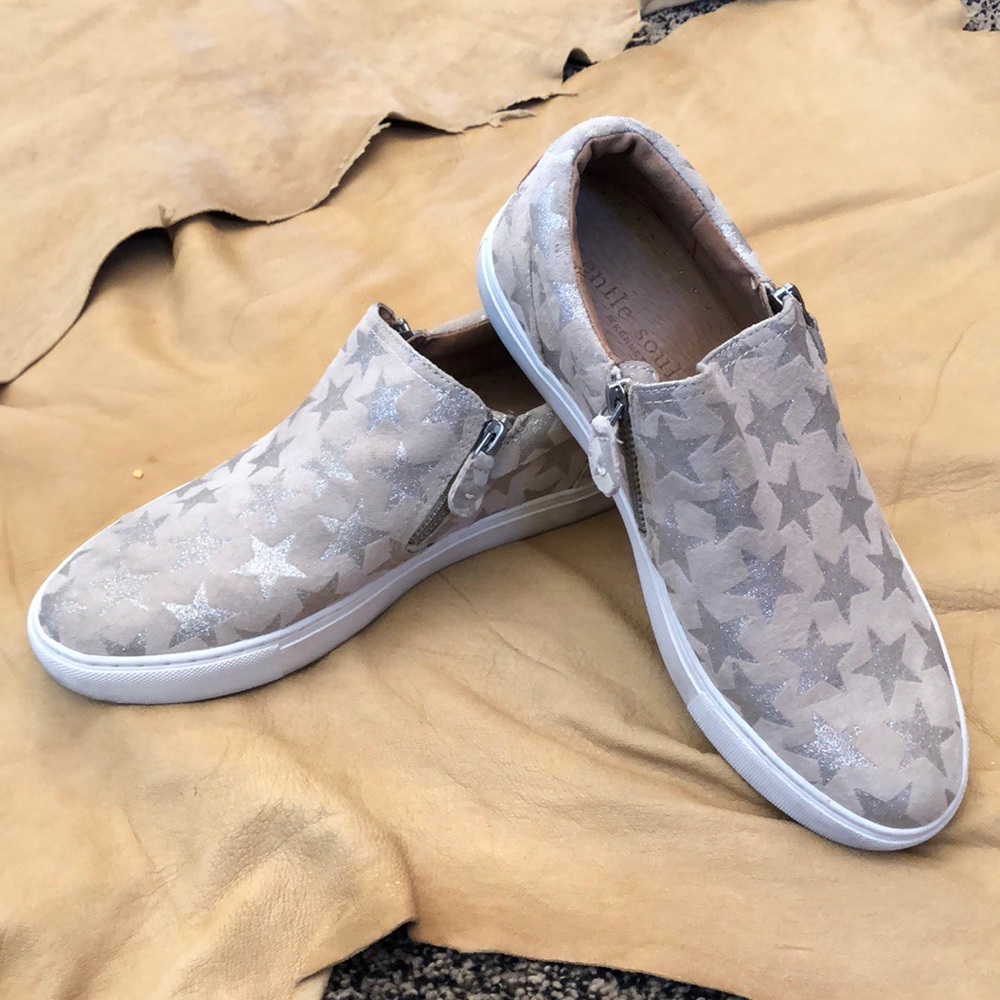 Gentle Souls/Kenneth Cole glittery star sneakers